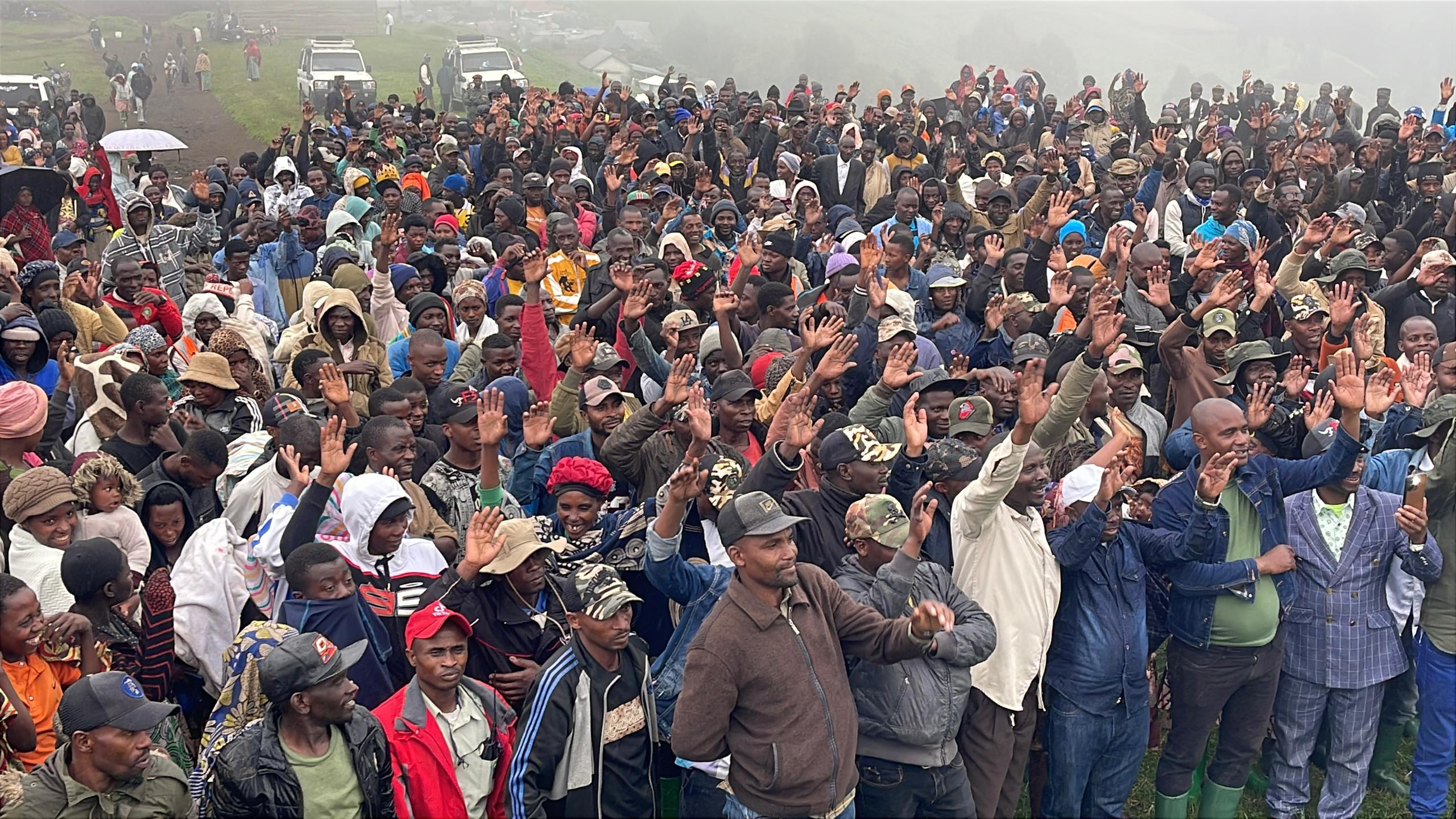 Masisi : la politique de proximité du gouverneur Bahati Musanga Erasto saluée par la population de Mushaki