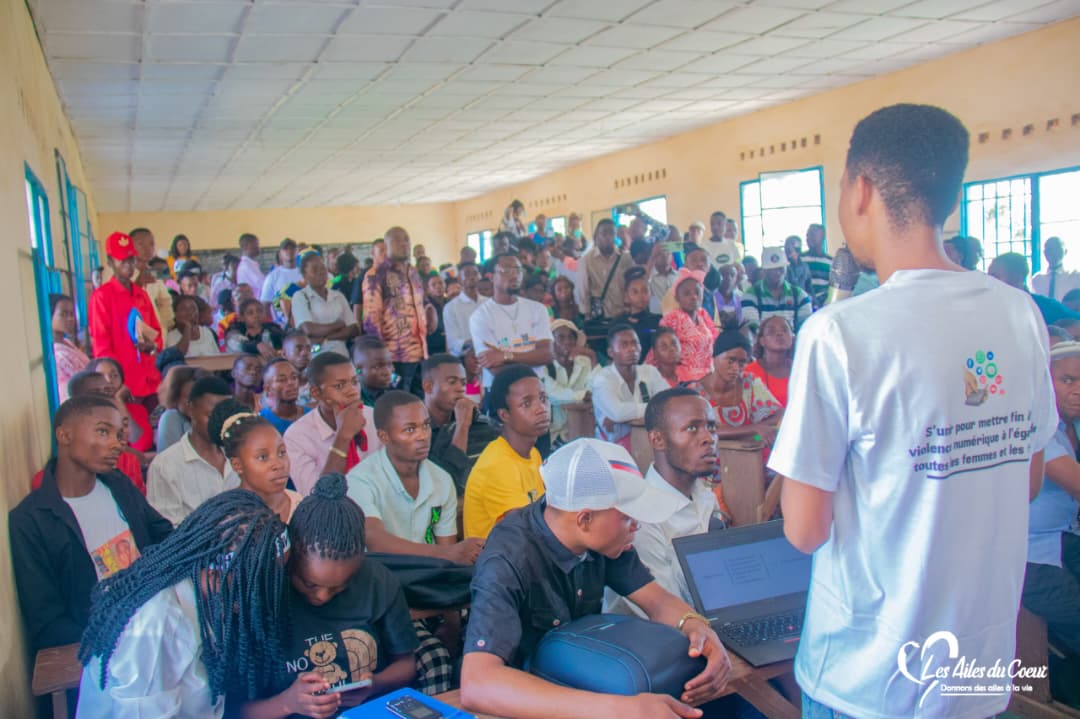 Maniema : Ailes du Cœur sensibilise plus de 400 étudiants de l’ISC Kindu sur les violences numériques