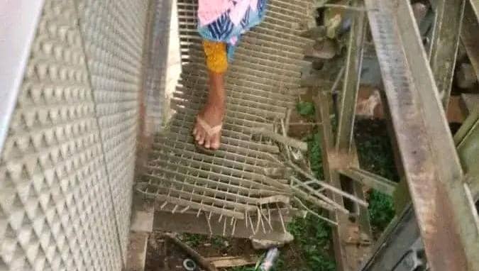 Tshikapa : les passerelles du pont Kasaï en ruine, danger permanent pour les usagers