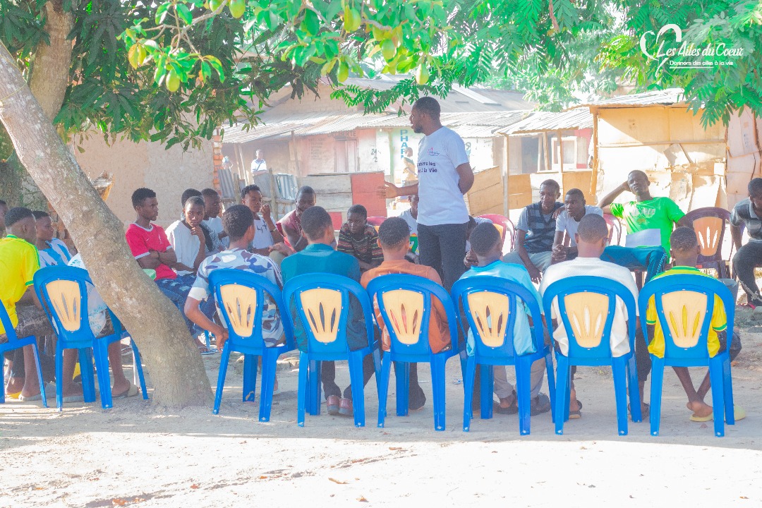 Kindu : Les jeunes du Bloc Omata sensibilisés à la Résolution 2250 par l’Ong « Les Ailes du Cœur »
