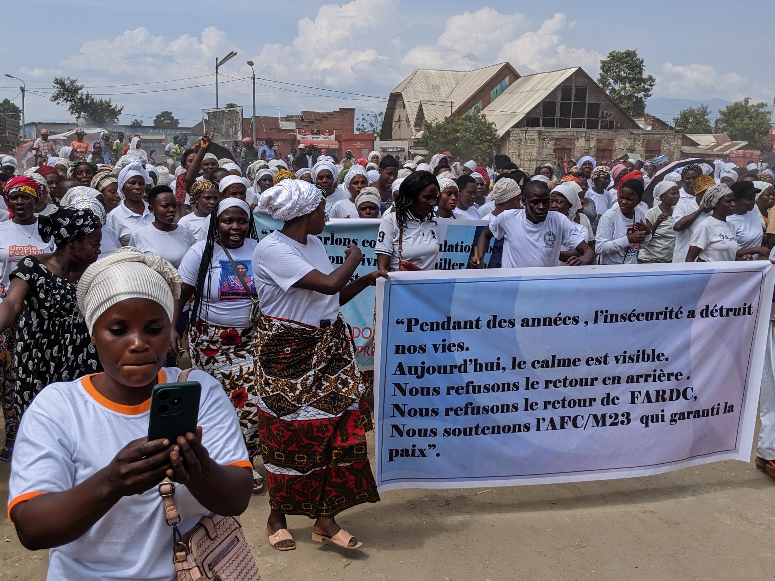 Rutshuru : la société civile locale manifeste contre le retrait de l’AFC-M23 à Uvira et plaide pour un dialogue inclusif